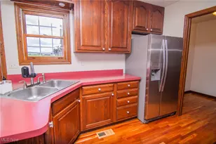 65893 McGregor Hill Rd, Bellaire, OH 43906 - Photo 9