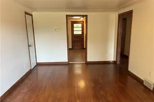 28 W Boston Ave, Youngstown, OH 44507 - Photo 3