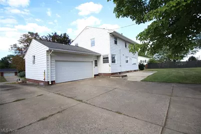 4740 Echoglenn Street NW, Canton, OH 44720 - Photo 25
