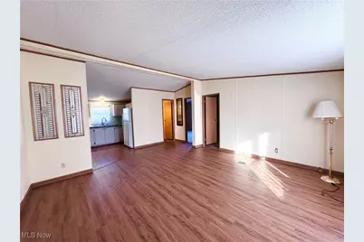 60 Flamingo Avenue, Amherst, OH 44001 - Photo 3