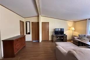 60 Flamingo Ave, Amherst, OH 44001 - Photo 9