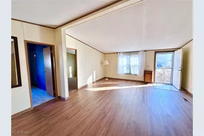 60 Flamingo Avenue, Amherst, OH 44001 - Photo 5