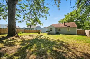 853 Brittain Rd, Akron, OH 44305 - Photo 5