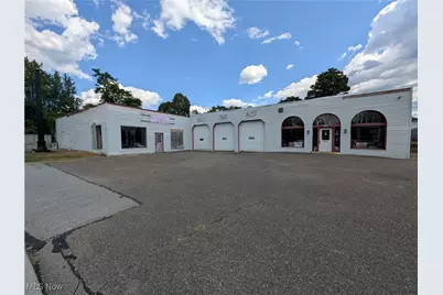 213 Dewey Avenue, Cambridge, OH 43725 - Photo 1