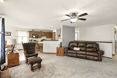 5239 Monroe Square E, Barberton, OH 44203 - Photo 11