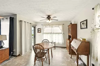 5239 Monroe Square E, Barberton, OH 44203 - Photo 17