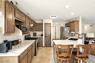 5239 Monroe Square E, Barberton, OH 44203 - Photo 15