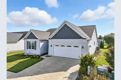 5239 Monroe Square E, Barberton, OH 44203 - Photo 3