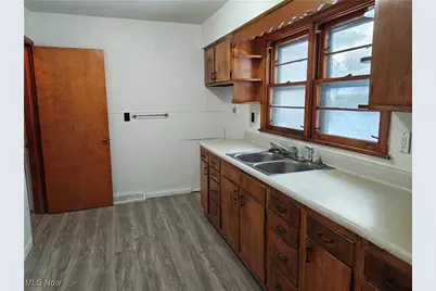 5611 Poplar Avenue, Ashtabula, OH 44004 - Photo 9