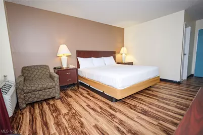 14043 Brookpark Road, Brook Park, OH 44142 - Photo 7