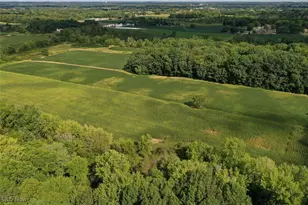 2260 Broadway Ave NE, East Canton, OH 44730 - Photo 15