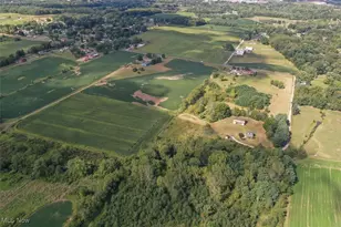 2260 Broadway Ave NE, East Canton, OH 44730 - Photo 25