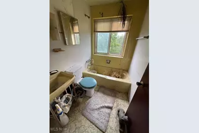 2260 Broadway Avenue NE, East Canton, OH 44730 - Photo 35