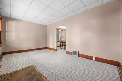 725 W Summit Street, Alliance, OH 44601 - Photo 9