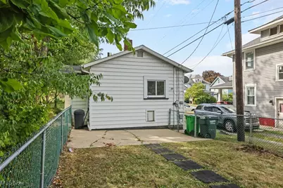 725 W Summit Street, Alliance, OH 44601 - Photo 7