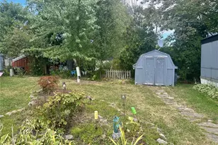 12012 Nicki Ln, Chardon, OH 44024 - Photo 3