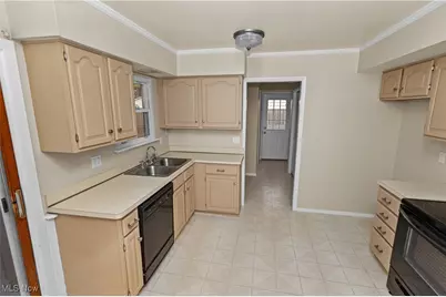 988 E 348th Street, Eastlake, OH 44095 - Photo 3