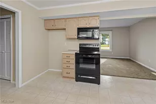 988 E 348th St, Eastlake, OH 44095 - Photo 7