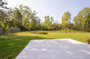 18433 Whitney Rd, Strongsville, OH 44149 - Photo 27