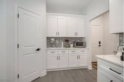 18433 Whitney Road, Strongsville, OH 44149 - Photo 7