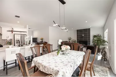 18433 Whitney Road, Strongsville, OH 44149 - Photo 9