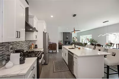 18433 Whitney Road, Strongsville, OH 44149 - Photo 3