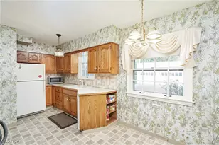 3676 Rawnsdale Rd, Huber Heights, OH 44122 - Photo 9