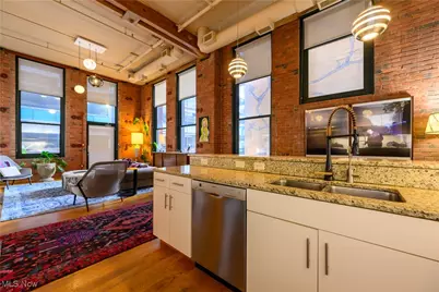 635 W Lakeside Avenue #406, Loveland, OH 44113 - Photo 3