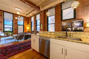 635 W Lakeside Ave, Loveland, OH 44113 - Photo 3