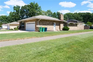 5981 Northview Dr, Green Hills, OH 44131 - Photo 3