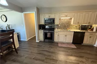 5981 Northview Dr, Green Hills, OH 44131 - Photo 11