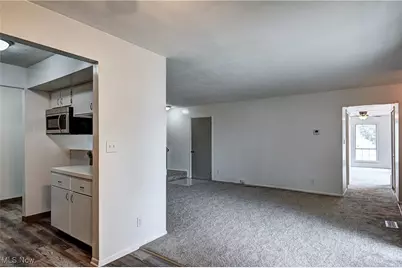 6883 Colonial Drive #B, Mentor, OH 44060 - Photo 7