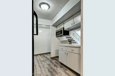 6883 Colonial Drive #B, Mentor, OH 44060 - Photo 13