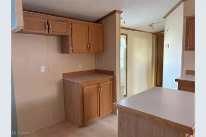 2656 Lake Breeze Drive, Madison, OH 44057 - Photo 5