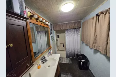 958 Central Avenue, Bellaire, OH 43906 - Photo 5