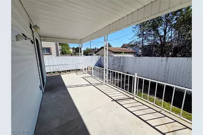 916 Pearl Street, Martins Ferry, OH 43935 - Photo 13