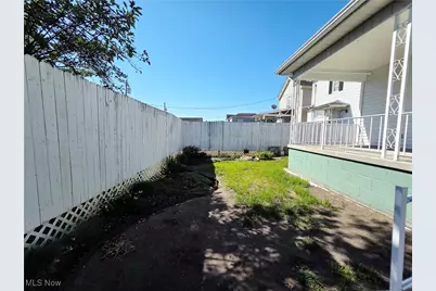 916 Pearl Street, Martins Ferry, OH 43935 - Photo 15