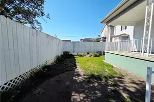 916 Pearl St, Martins Ferry, OH 43935 - Photo 15