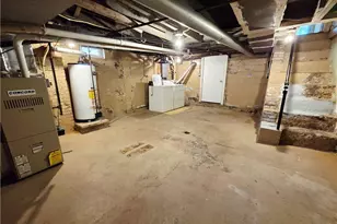 916 Pearl St, Martins Ferry, OH 43935 - Photo 11