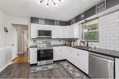 737 Moore Lane, East Palestine, OH 44413 - Photo 13