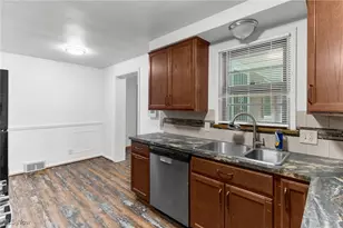 566 Sunshine Ave, Youngstown, OH 44505 - Photo 15