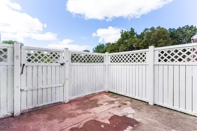 566 Sunshine Avenue, Youngstown, OH 44505 - Photo 21