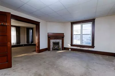 113 E 4th Street, Uhrichsville, OH 44683 - Photo 7