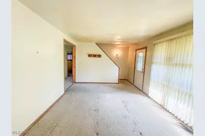 4102 Burkey Road, Austintown, OH 44515 - Photo 7