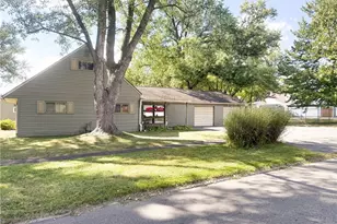 4102 Burkey Rd, Austintown, OH 44515 - Photo 3