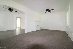 141 Wesley Ave, Youngstown, OH 44509 - Photo 13