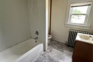 539 Thelma Ave, Akron, OH 44314 - Photo 17