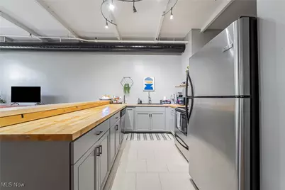 1133 W 9th Street #305, Loveland, OH 44113 - Photo 11