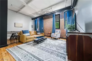 1133 W 9th St, Loveland, OH 44113 - Photo 3