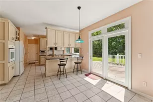 708 Dominic Dr, Cuyahoga Falls, OH 44223 - Photo 11